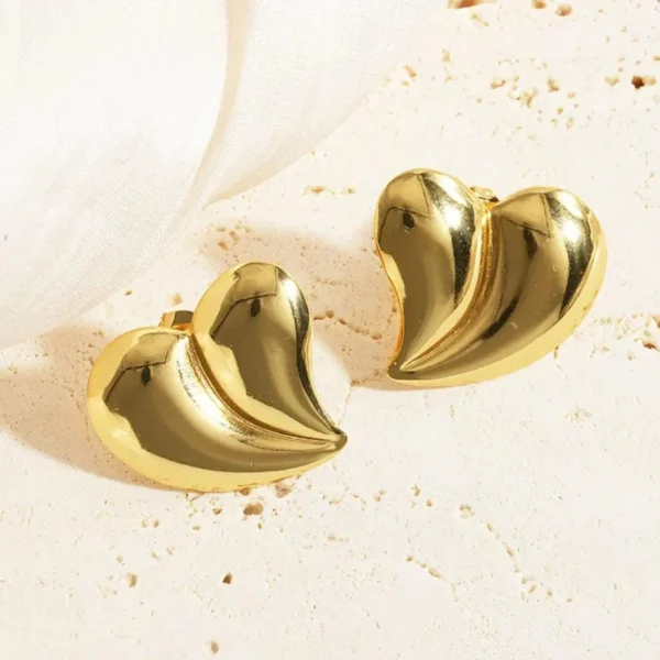 Curvy Heart Anti Tarnish Earings